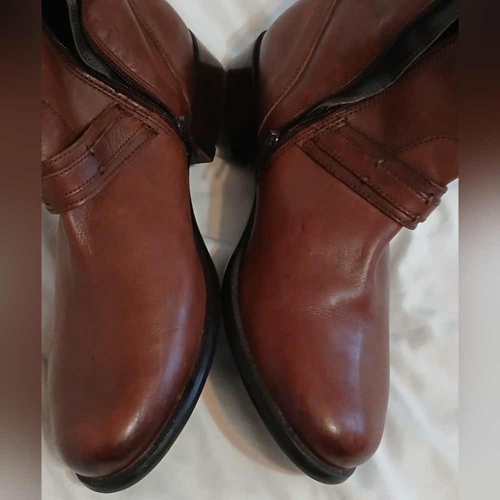 Clarks French Leather Plaza City Moto Women's Boots